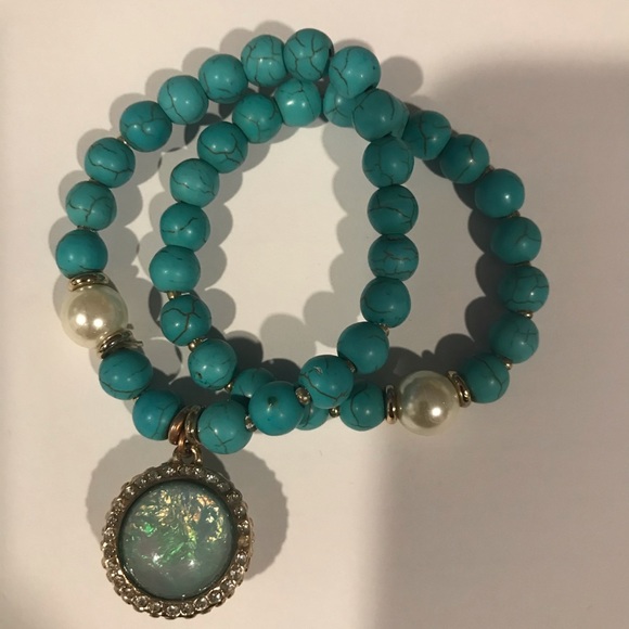 Accessories - BRACELETS.  CL/GR06